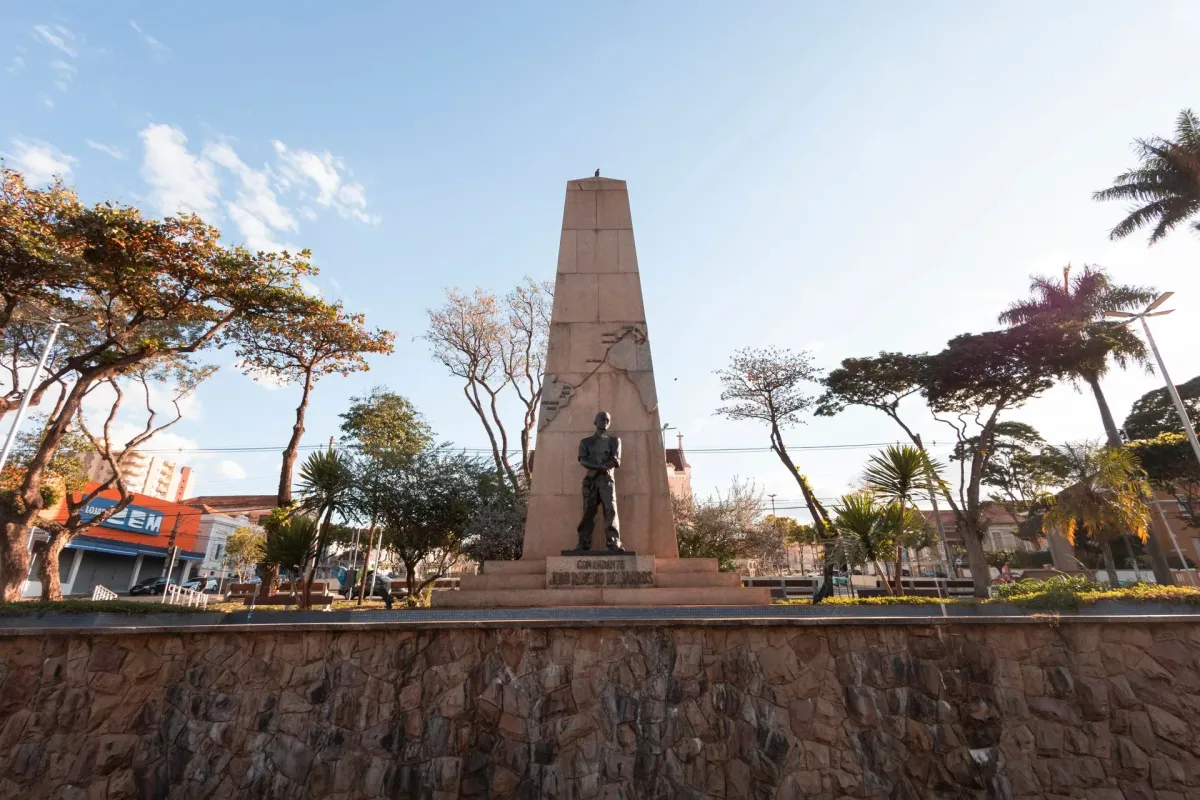 Monumento João Ribeiro de Barros